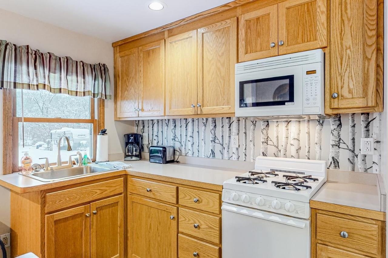 Northwoods Lodge Cabin 1 Morrisville 外观 照片