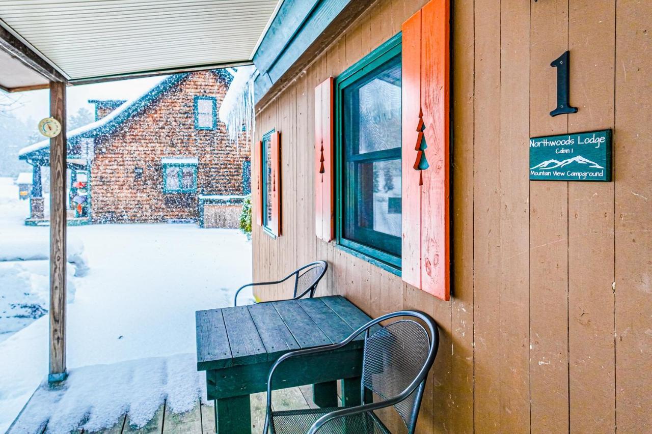 Northwoods Lodge Cabin 1 Morrisville 外观 照片
